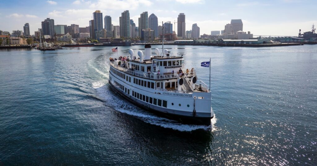 statue of liberty ferry
