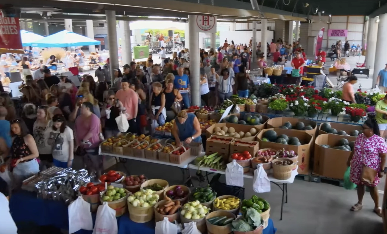 Explora el mercado de agricultores de Nashville.