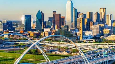 pasar tiempo en Dallas