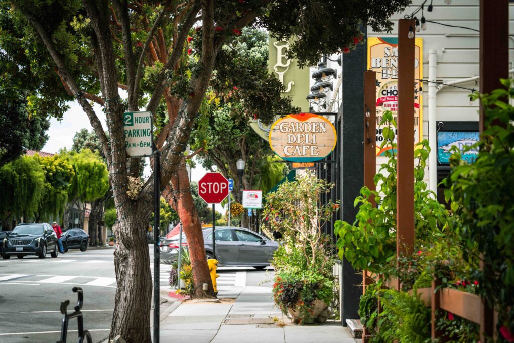 Downtown Santa Cruz and Pacific Avenue: Shops, Murals, and Local Food