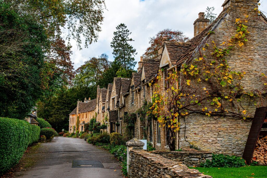 Charming thatched cottages and stone streets in scenic destinations near London.